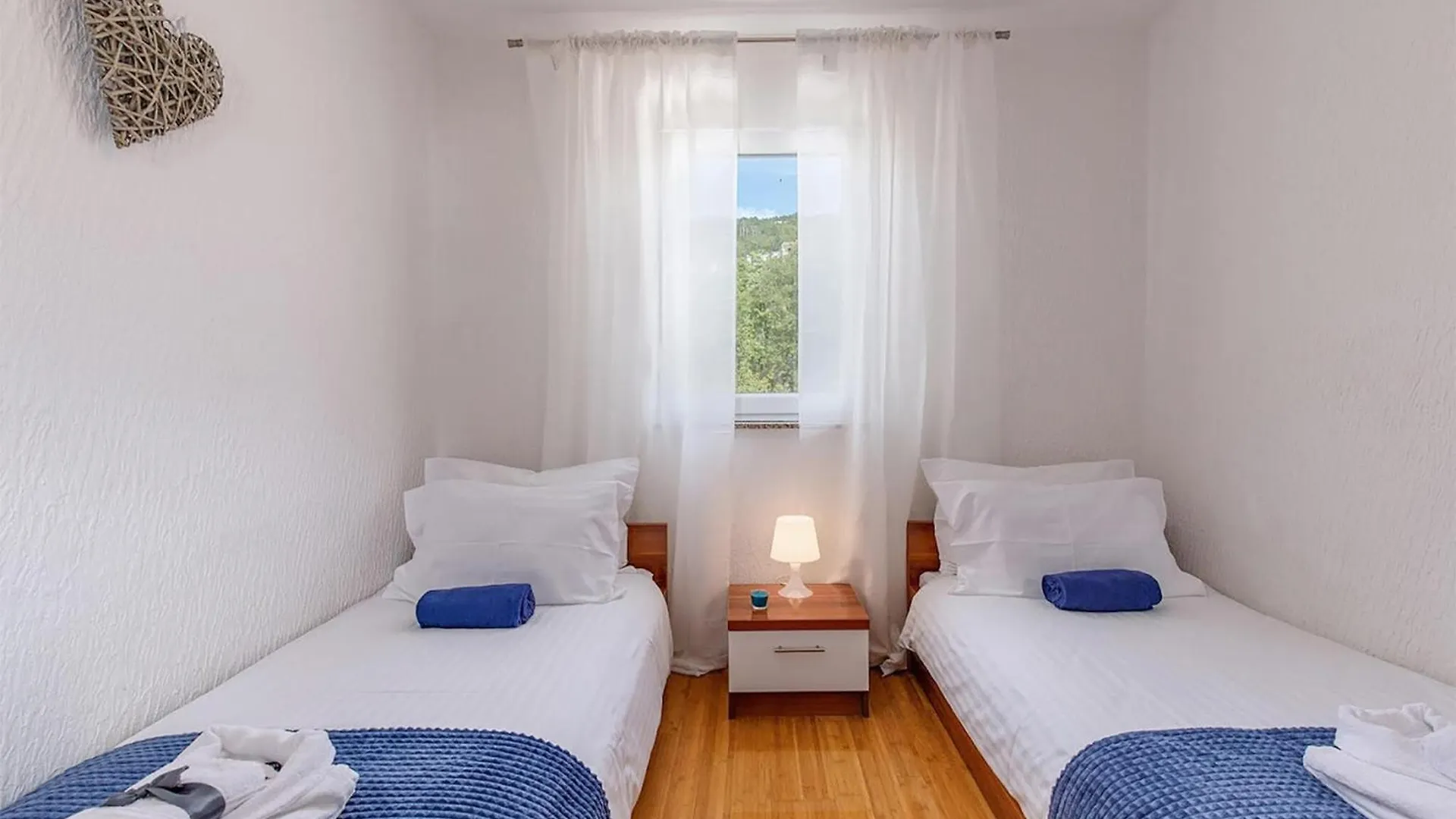Gorgeous Apartment In Dramalj With House Sea View